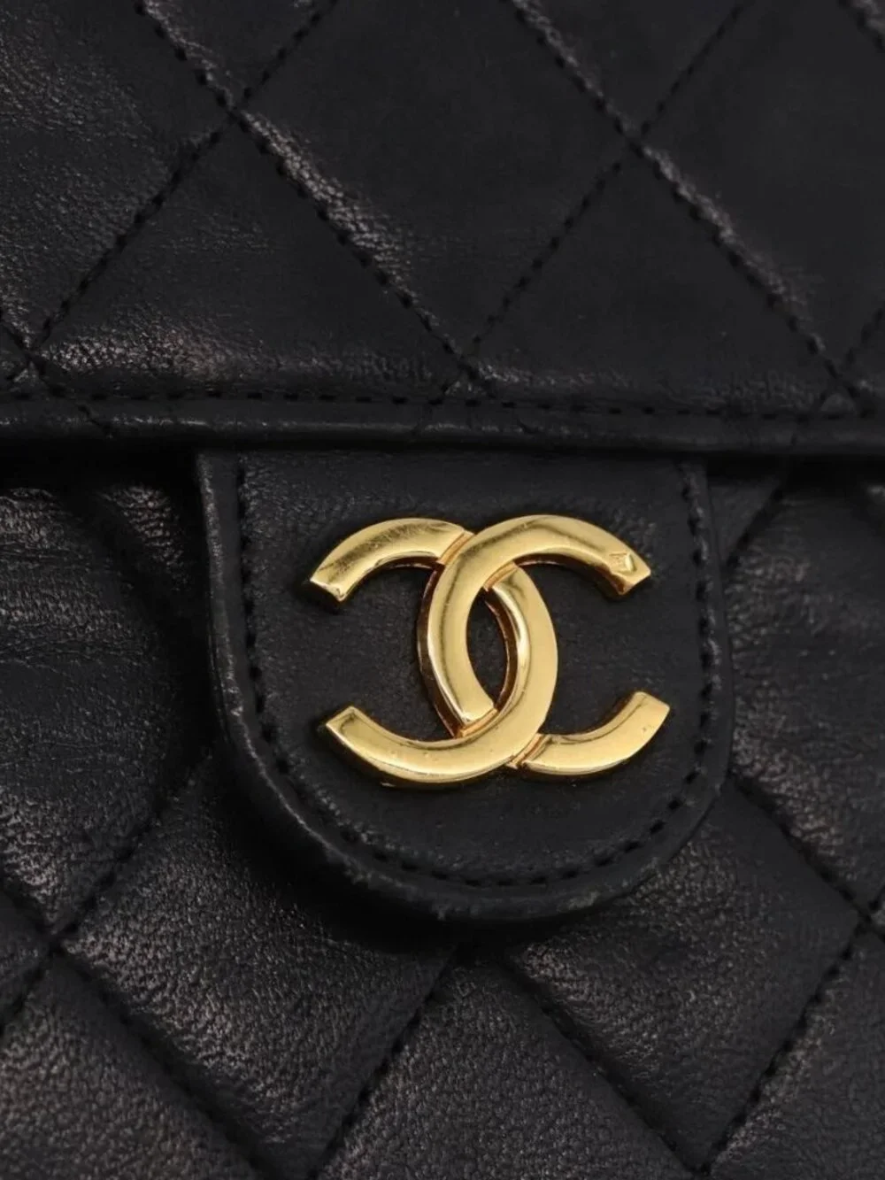 CHANEL Chain Shoulder Bag Lamb Skin Black Gold CC Auth 143810